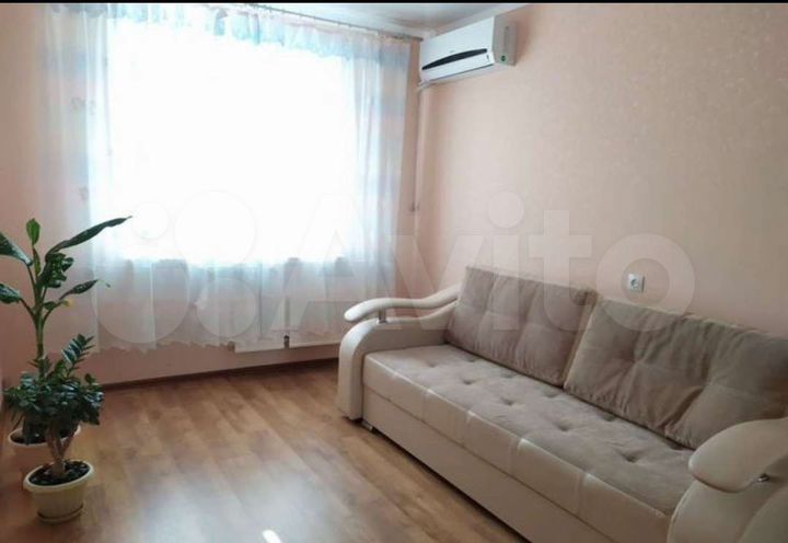 2-к. квартира, 48 м², 8/10 эт.