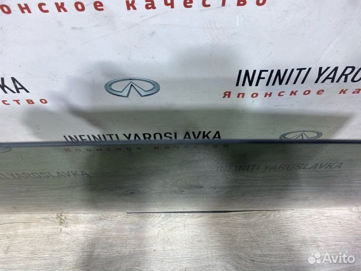 Стекло двери заднее правое Infiniti G25 G35 G37