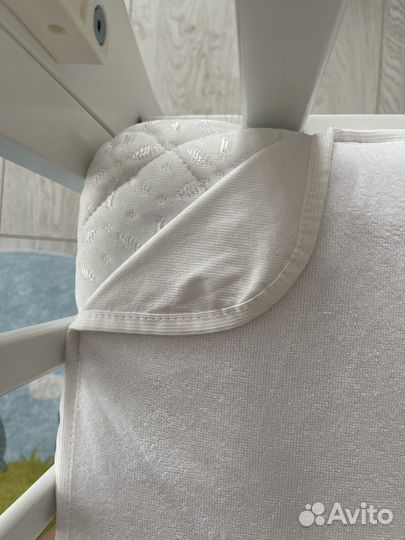 Детская кроватка с маятником baby luce