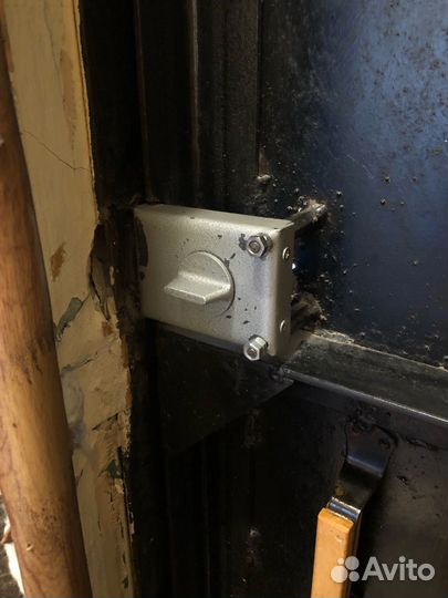 Дверь входная металлическая