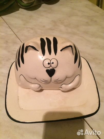 Эмаль. Лоток. Масленка и чайник заварной