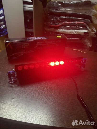 Сигнальный стробоскоп под лобовое стекло 12 LED