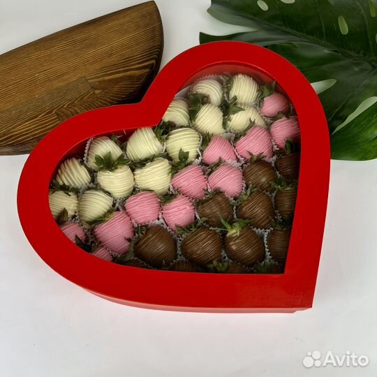 Клубника в шоколаде, сладкий подарок