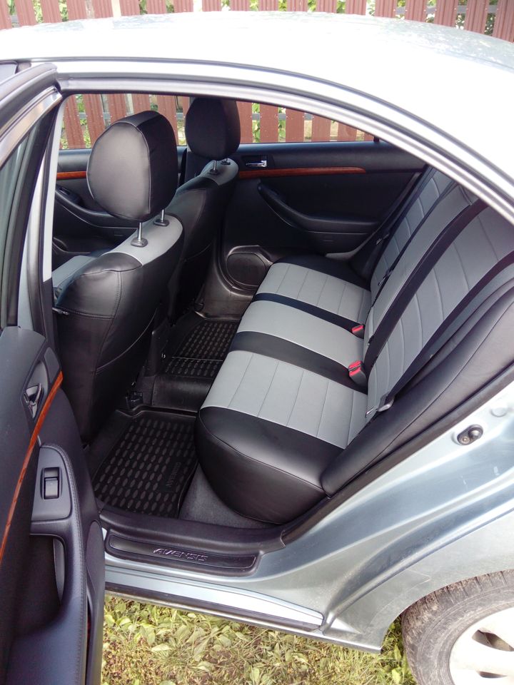 Toyota Avensis: фото владельца