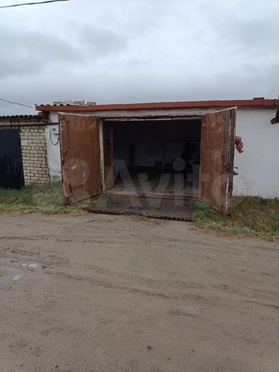 Гараж, > 30 м²