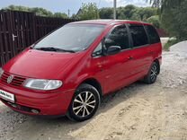 Volkswagen Sharan 2.0 MT, 1996, 231 500 км, с пробегом, цена 296 000 руб.