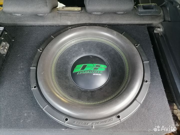 Активный сабвуфер