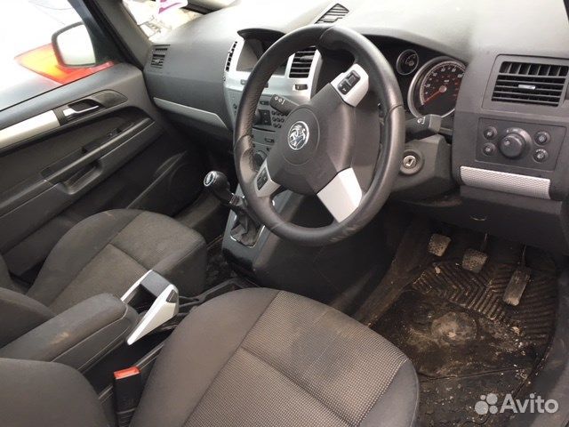 Разбор на запчасти Opel Zafira B