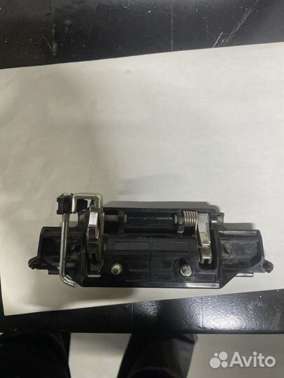 Ручка заднего борта mitsubishi l200 (5) (5746А220)