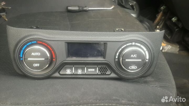 Kia Rio 3 блок управления климатом
