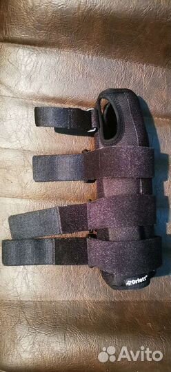 Бандаж (ортез) лучезапястный левый