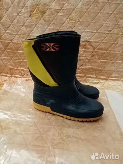 Резиновые сапоги