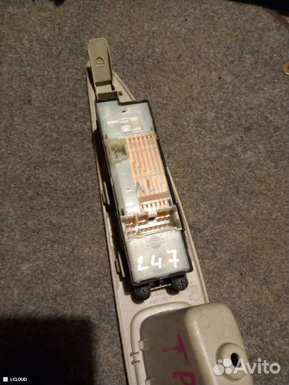 Блок упр. стеклоподьемниками на nissan primera P12