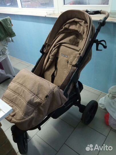 Прогулочная коляска