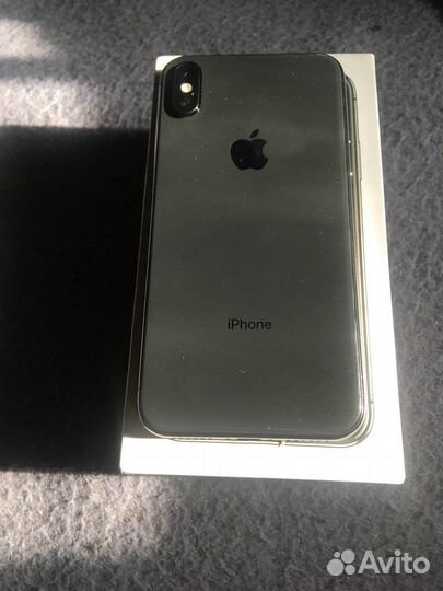 Телефон iPhone X 64 gb
