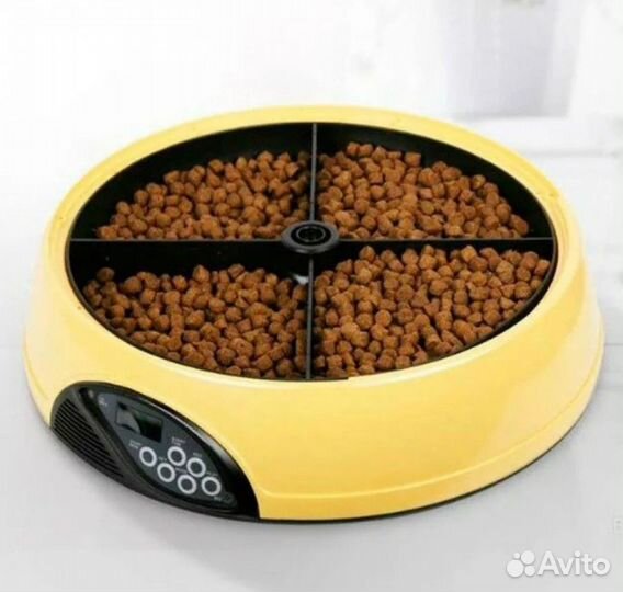 Автоматическая кормушка для кошек и собак
