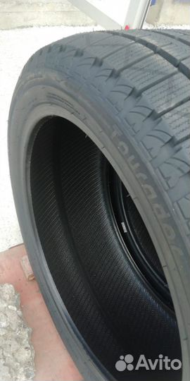 Tourador Winter Pro TSU2 255/40 R18 99V