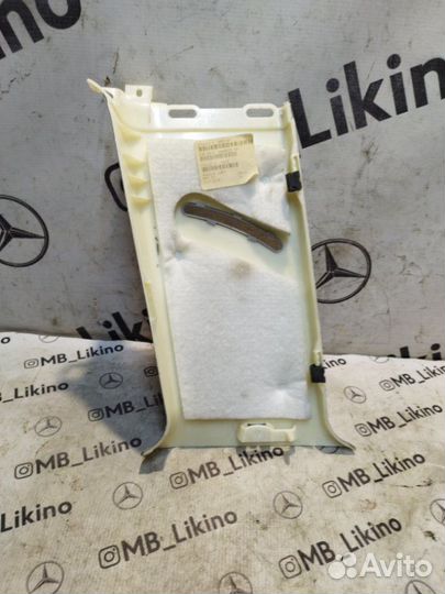 Обшивка стойки задняя левая Mercedes Gl X164