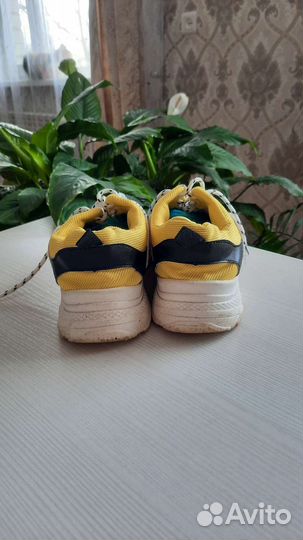 Кроссовки 39р