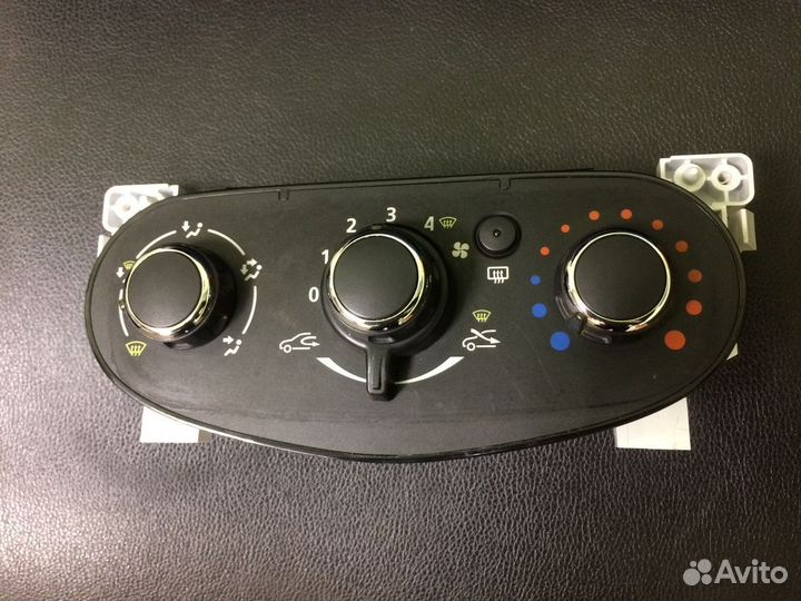 Блок управления отопителем Renault Duster