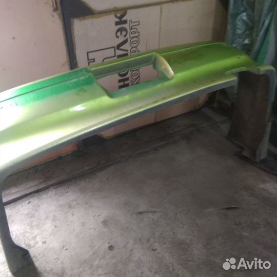 Задний бампер