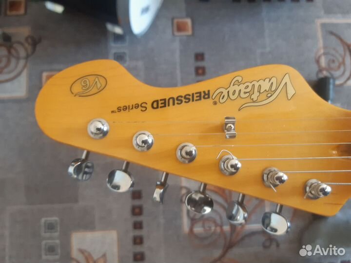 Электрогитара Vintage v6 reissued