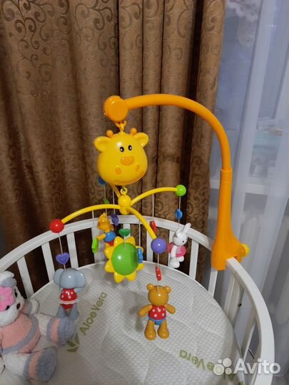Мобиль на детскую кроватку