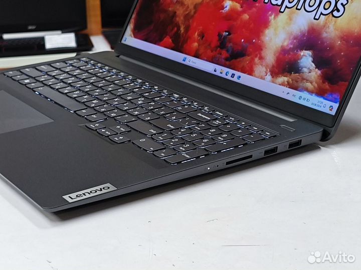 Ноутбук Lenovo 16