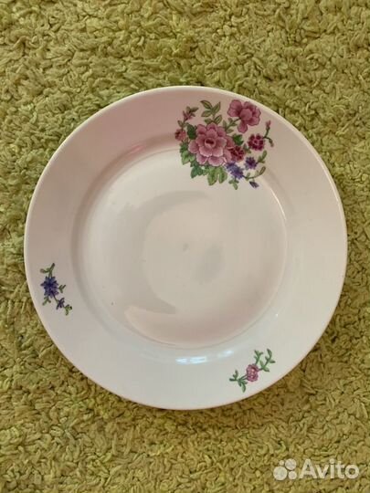 Блюдо, тарелки и селёдочница, Дулёвский фарфор