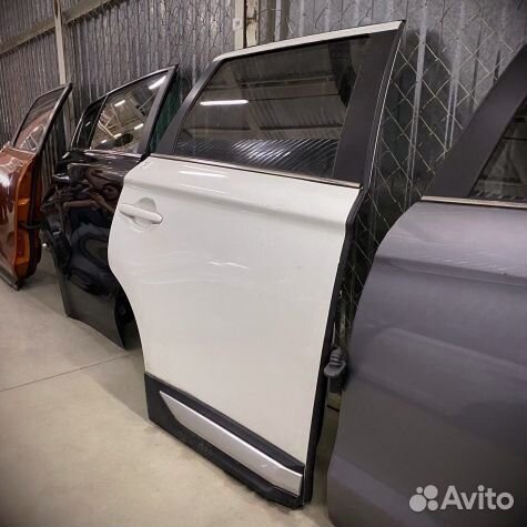 Дверь задняя правая Митсубиси Аутлендер 3