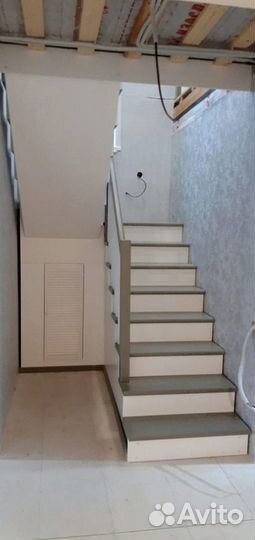 Лестница на второй этаж под ключ