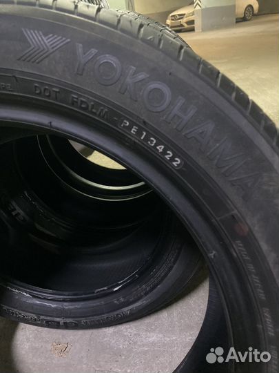 Yokohama dB Decibel E70B 215/55 R17 93V