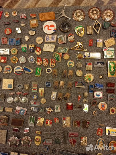 Значки и медали СССР