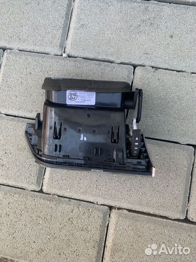 Дефлектор воздушный левый Skoda Octavia A7