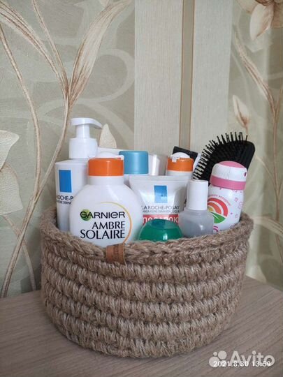 Корзина из джута с деревянным донышком