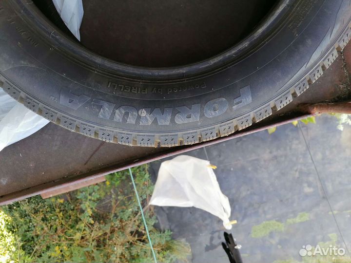 Pirelli Ice 215/70 R17 100T