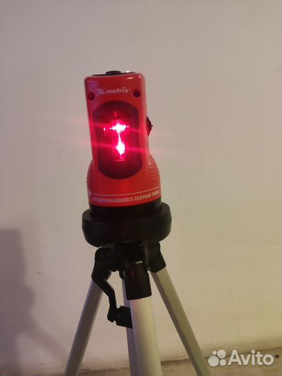 Лазерный уровень бу