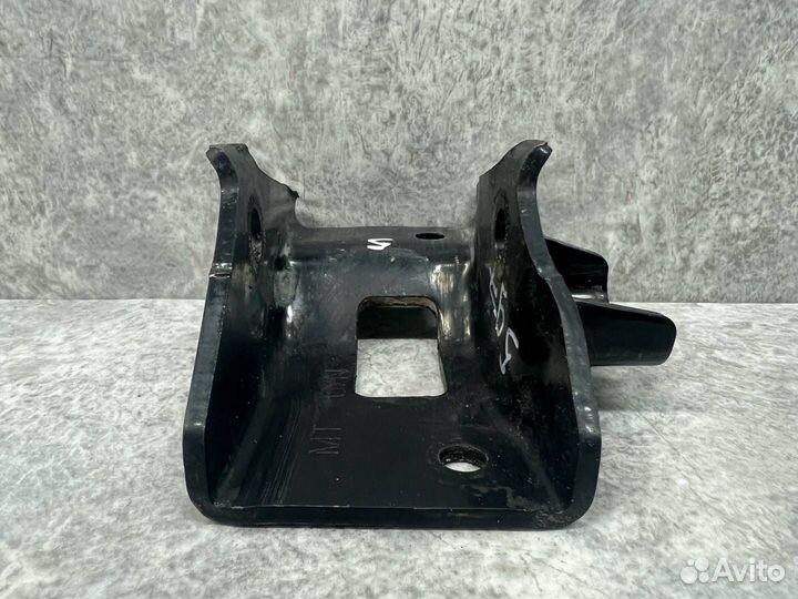 Кронштейн (крепление) Kia Ceed 2 JD 2014