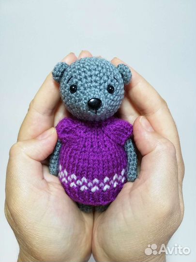 Игрушка ручной работы вязаный мишка