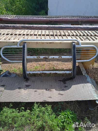 Кенгурятник на ниву