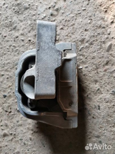 Подушка двигателя правая Skoda Octavia A5 BSE 2008