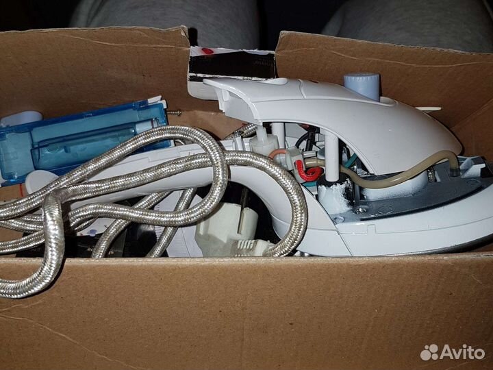 Паровой утюжок-отпариватель