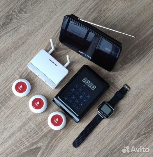 Кнопка вызова официанта с часами, табло, усилитель