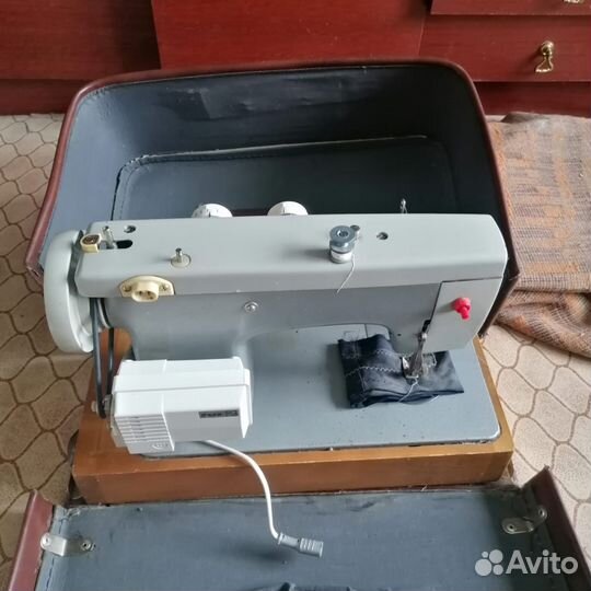 Швейная машинка подольск 142