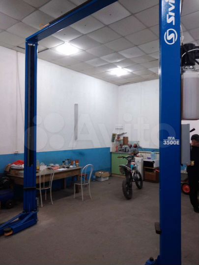 Гараж, > 30 м²