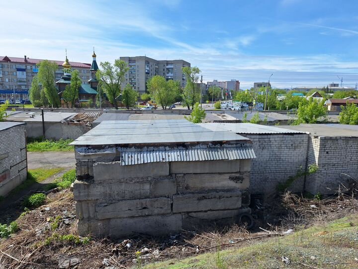Гараж, > 30 м²