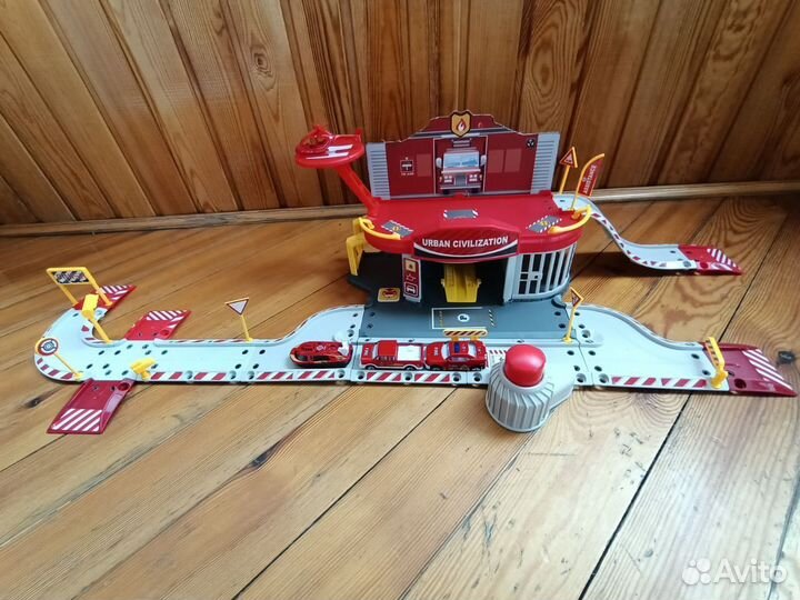 Игрушка парковка Пожарная часть