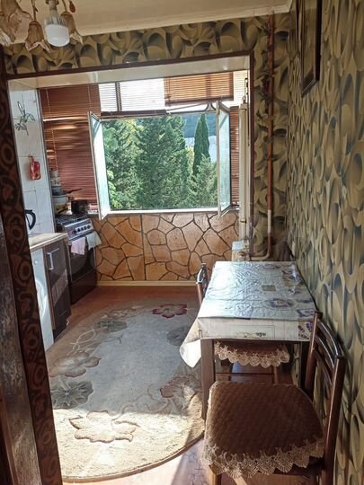 2-к. квартира, 42 м², 3/5 эт.