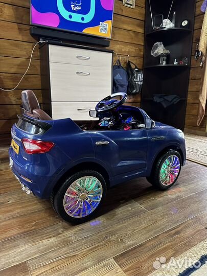 Детский электромобиль
