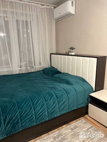 Продам кровать с матрасом бу